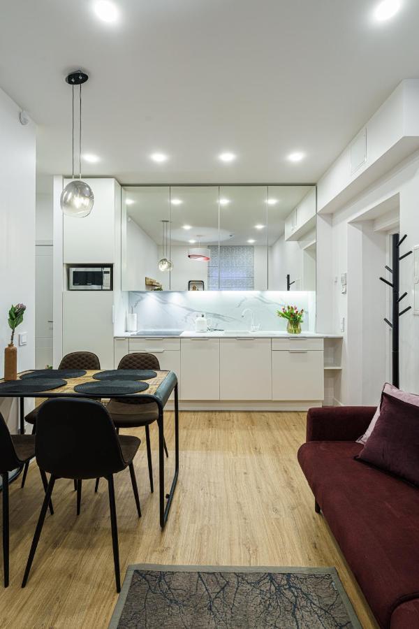 Modern Rustic In Center-Prime Rentals Kaunas Exterior foto