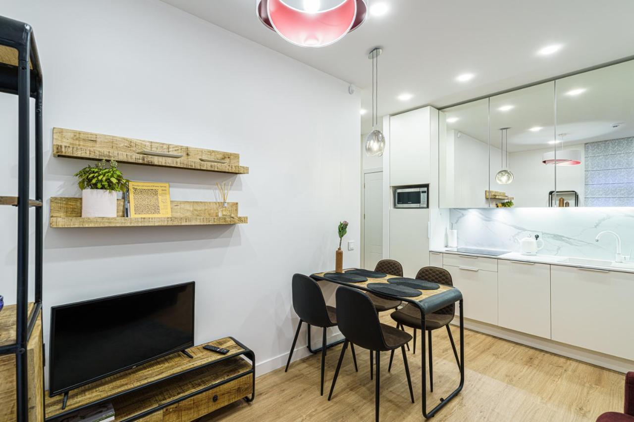 Modern Rustic In Center-Prime Rentals Kaunas Exterior foto