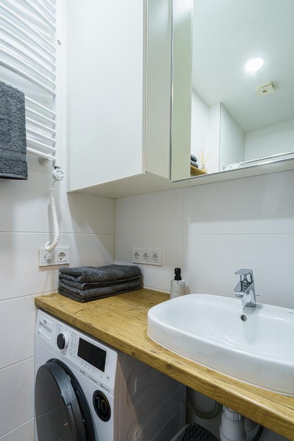 Modern Rustic In Center-Prime Rentals Kaunas Exterior foto
